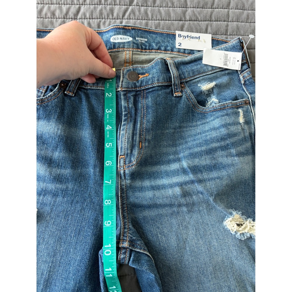 NWT Old Navy Boyfriend‎ Mid-Rise Distressed Jeans Medium Wash Blue Size 2 NEW - Picture 9 of 9